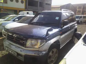 Mitsubishi Pajero 1999 Blue