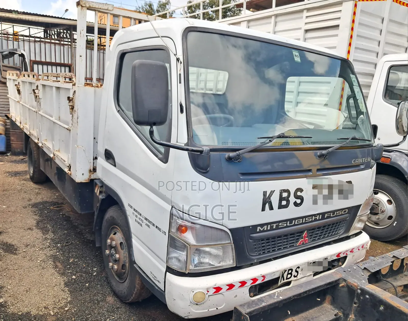 Mitsubishi -Canter--Fe85