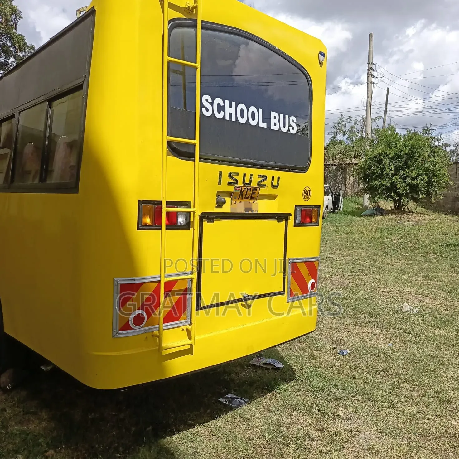 Isuzu NQR 2014 Yellow