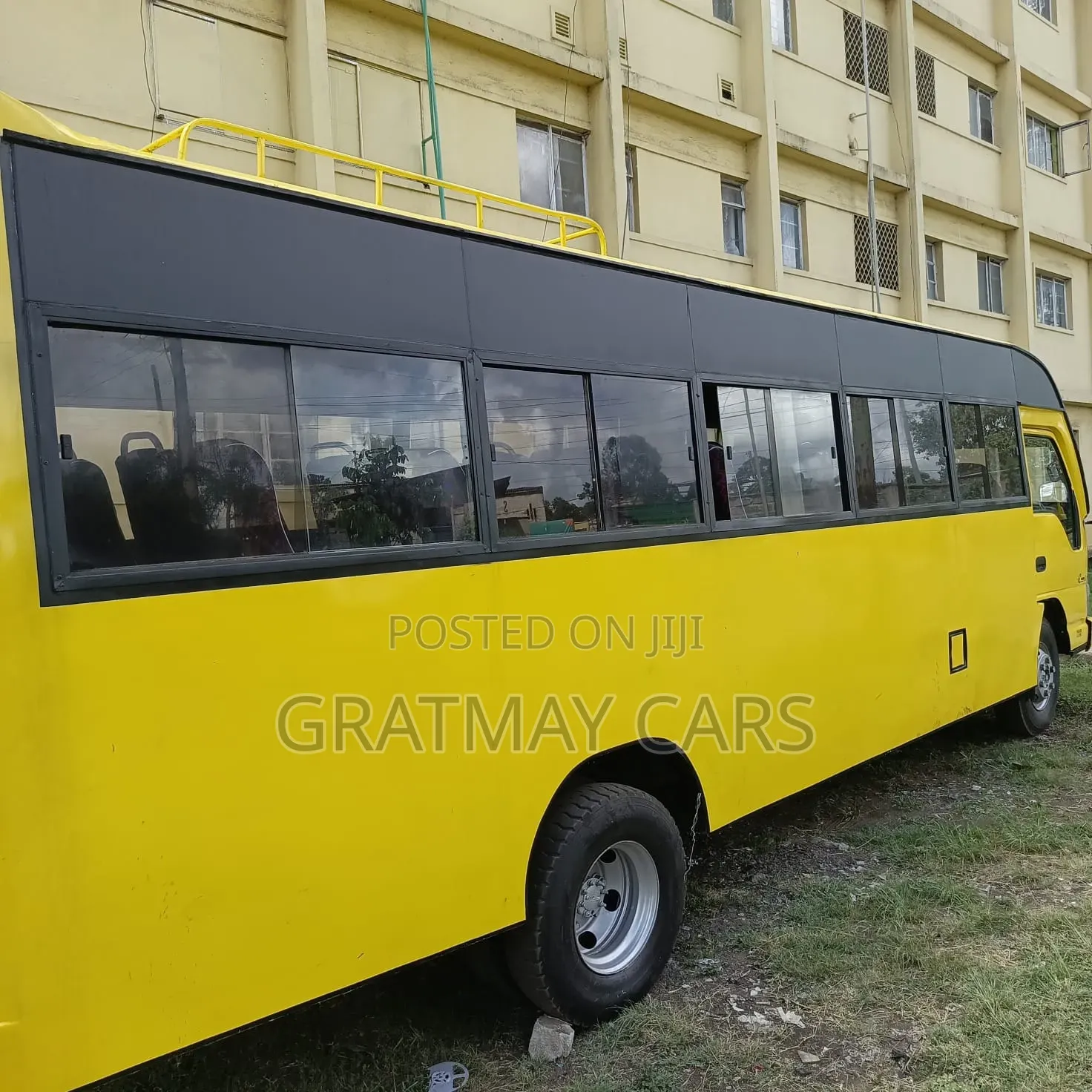Isuzu NQR 2014 Yellow