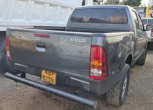 Toyota Hilux 2011 Gray