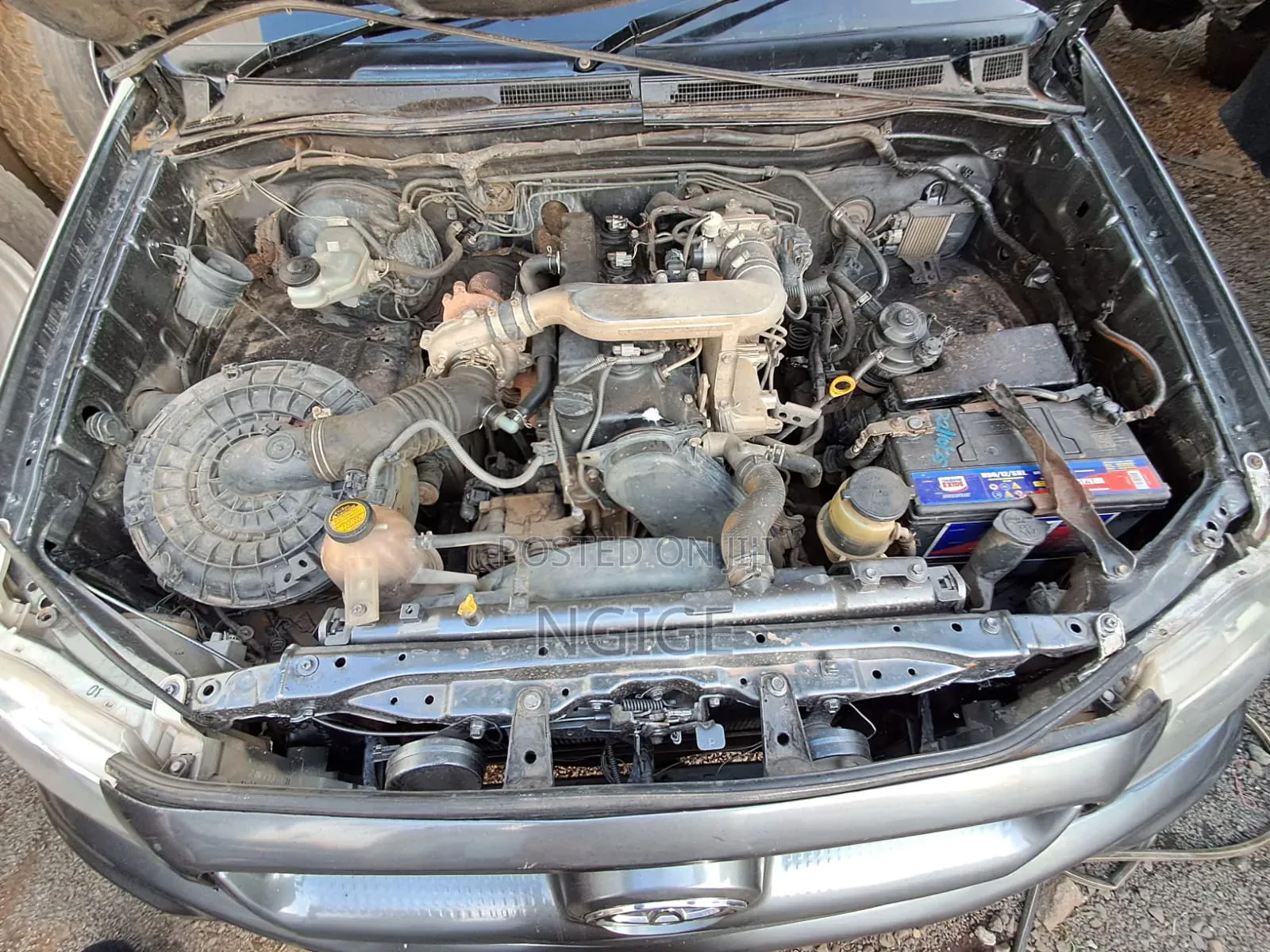 Toyota Hilux 2011 Gray