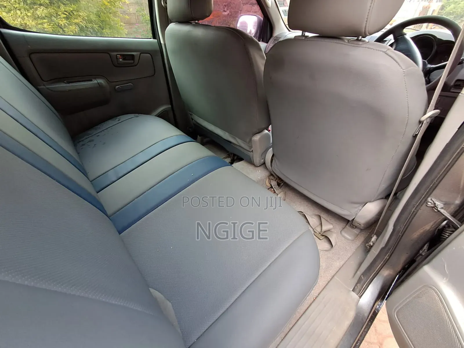 Toyota Hilux 2011 Gray