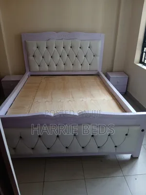 Mountain Bed White (Hardwood Frame)