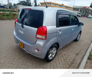 Toyota Porte 2015 Silver