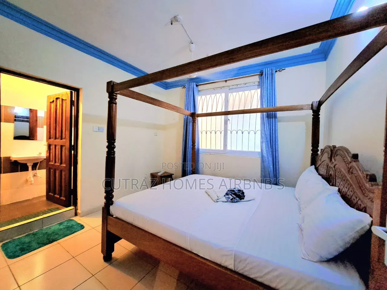 Four Bedrooms House With Swimming Pool.