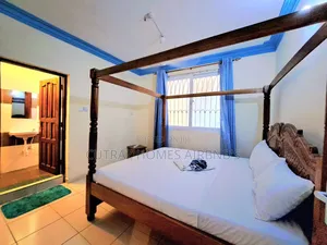 Four Bedrooms House With Swimming Pool.