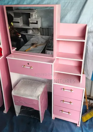 Dressing Mirror Pink