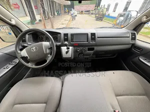 Toyota HiAce 2018 Black