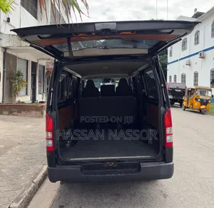 Toyota HiAce 2018 Black