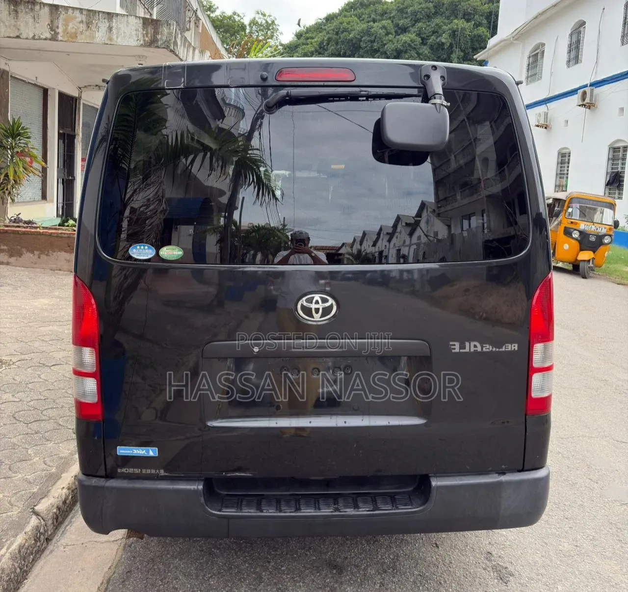 Toyota HiAce 2018 Black