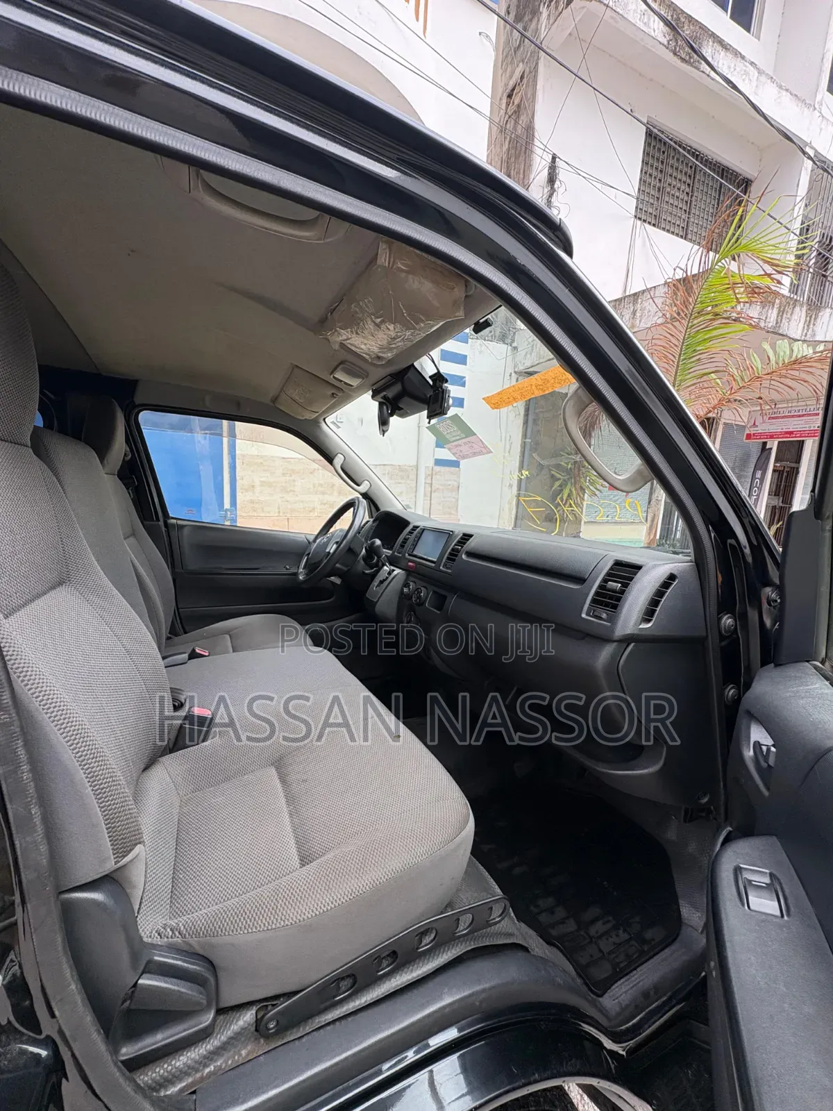 Toyota HiAce 2018 Black
