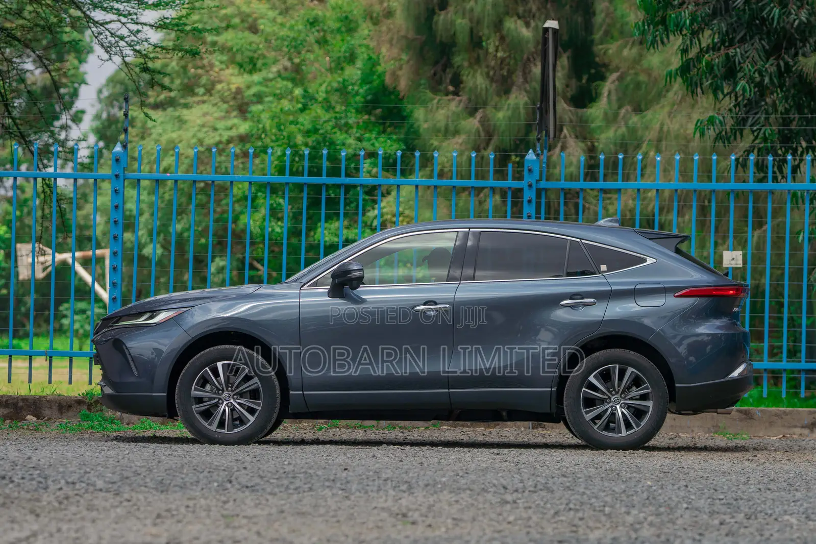 Toyota Harrier 2.5 Hybrid 2020 Gray
