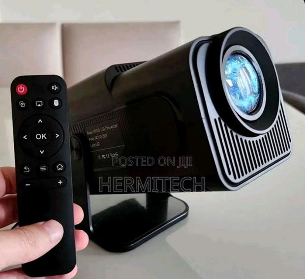 Hy320 Portable Projector for Movies and Gaming