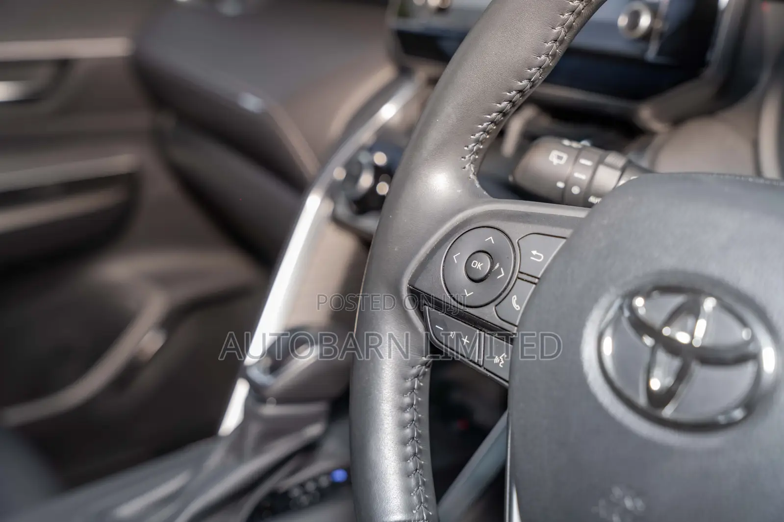 Toyota Harrier 2.5 Hybrid 2020 Gray