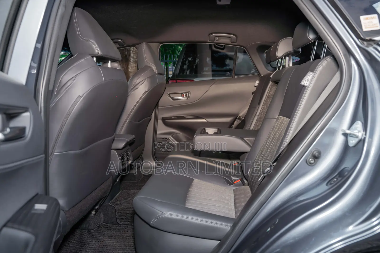 Toyota Harrier 2.5 Hybrid 2020 Gray