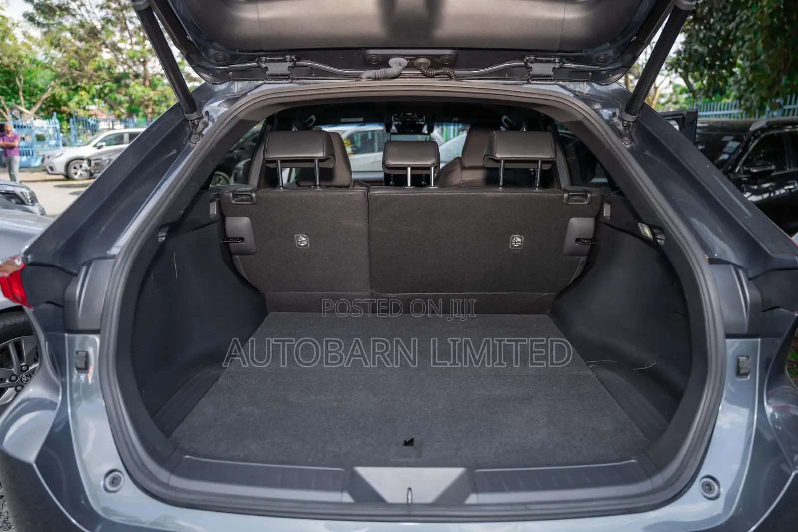 Toyota Harrier 2.5 Hybrid 2020 Gray