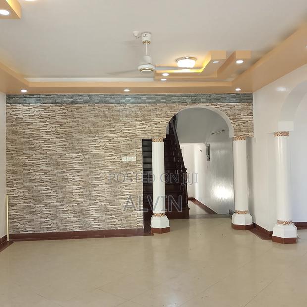 4bdrm Maisonette in Kizingo for rent