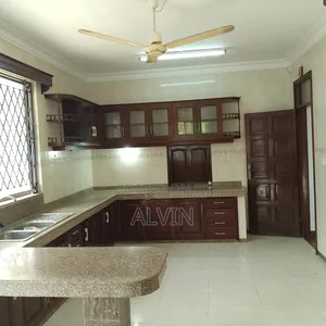 4bdrm Maisonette in Kizingo for rent
