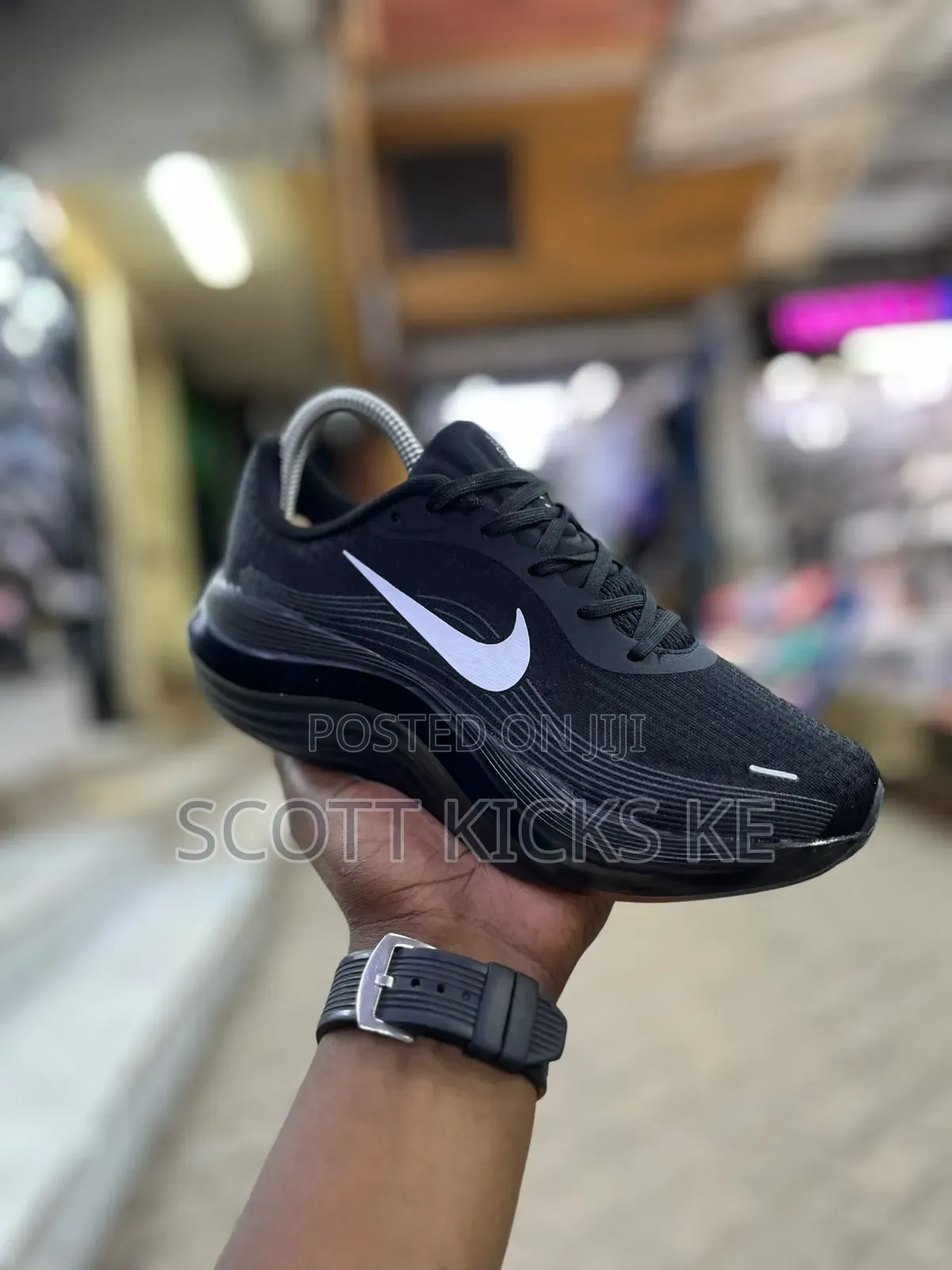 Nike Vomero Plus Black Trainers/Running Shoes
