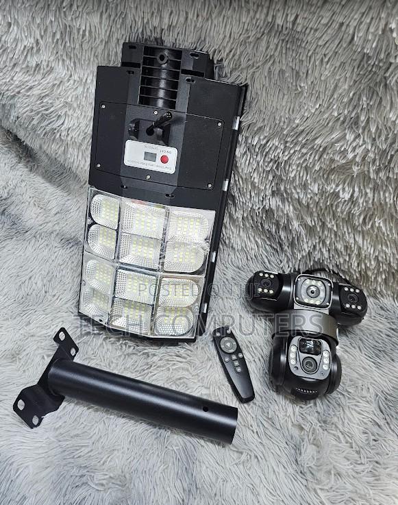 Solar Powered Floodlight 4g CCTV Camera for Residential and Commercia