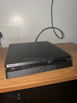 Play Station 4