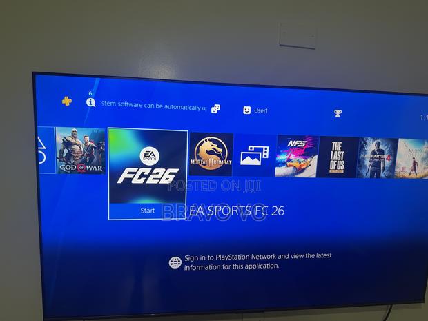 Play Station 4 - thumbnail 4