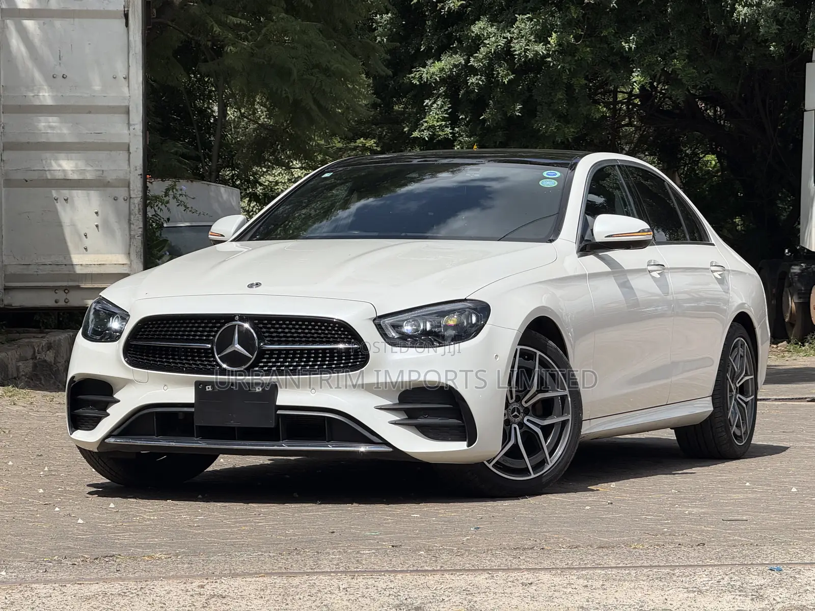 Mercedes-Benz E200 2020 White