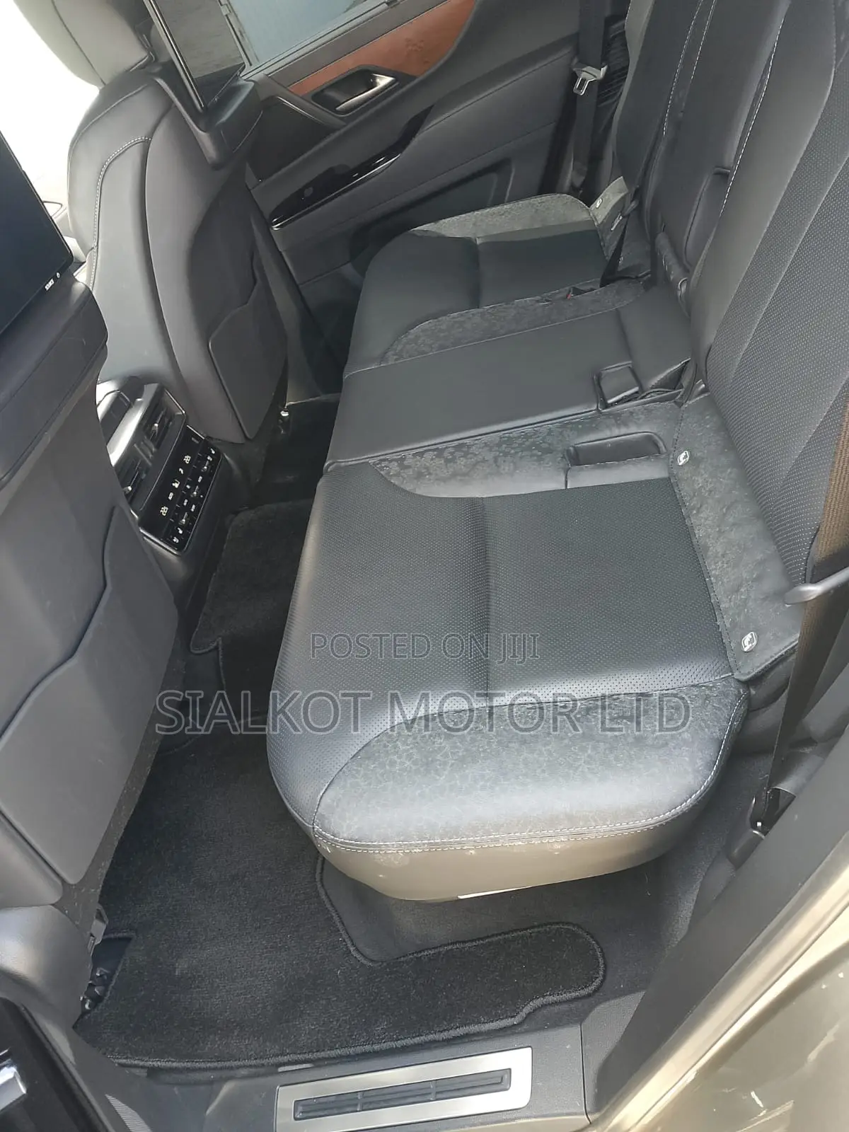 Lexus LX 600 2022 Gray