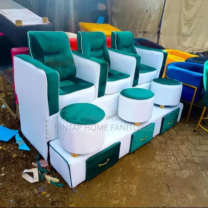 Pendicure/Stylish Chairs