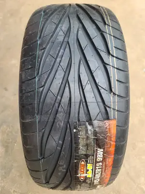 245 /40 R19 Maxxis Tyres 98w Ma-Z1 Made in Thailand