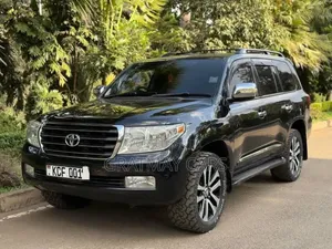 Toyota Land Cruiser 2010 Black