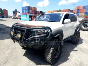 Toyota Land Cruiser Prado 2.8 2019 White