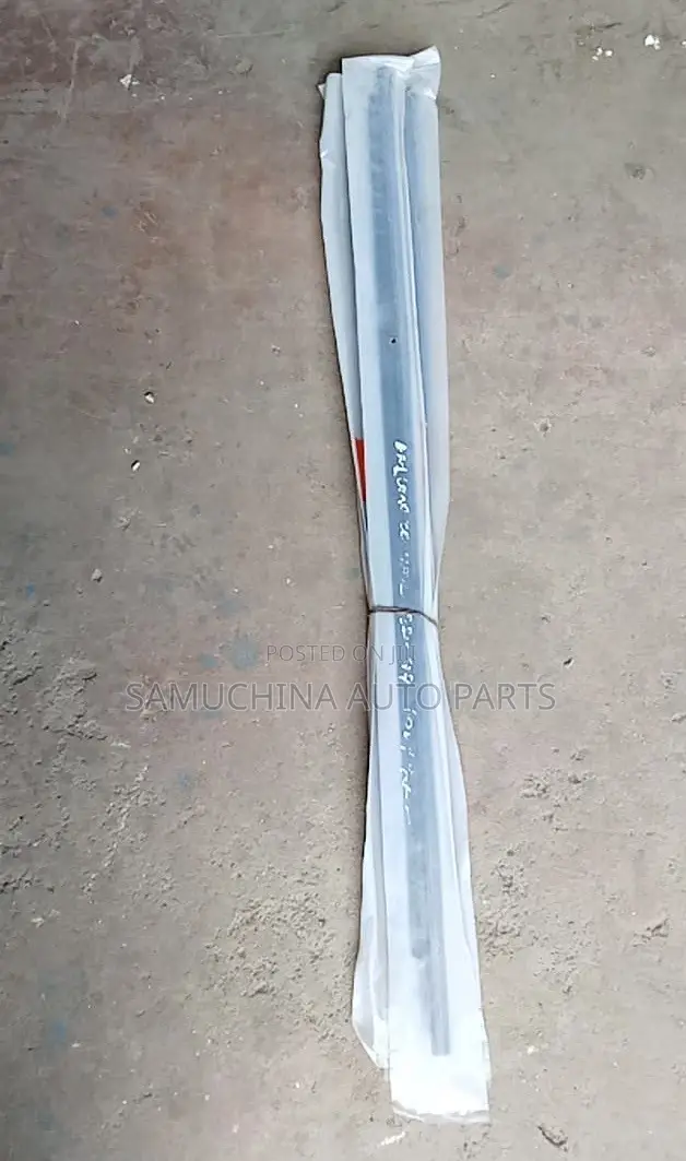 Weather Strip Toyota Land Cruiser 100 Series