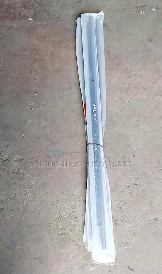 Weather Strip Toyota Land Cruiser 100 Series