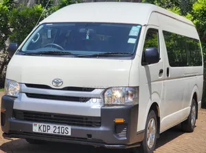Toyota HiAce 2017 White