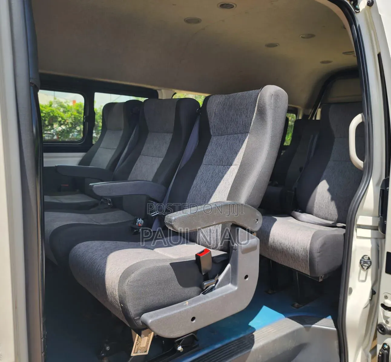 Toyota HiAce 2017 White