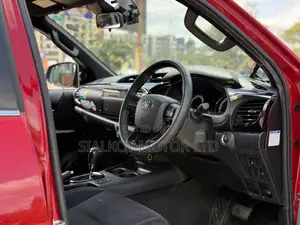 Toyota Hilux 2019 Red