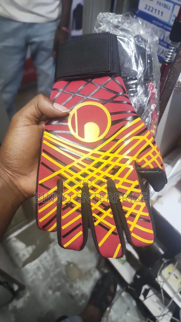 New Goal Keeper Gloves