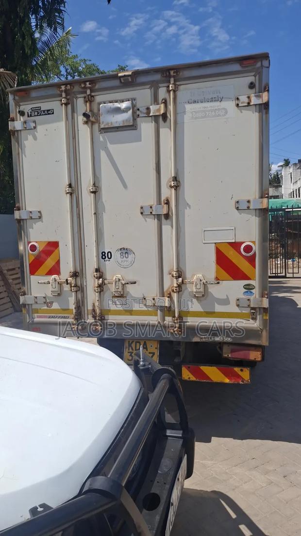 Truck and Trailer - thumbnail 3