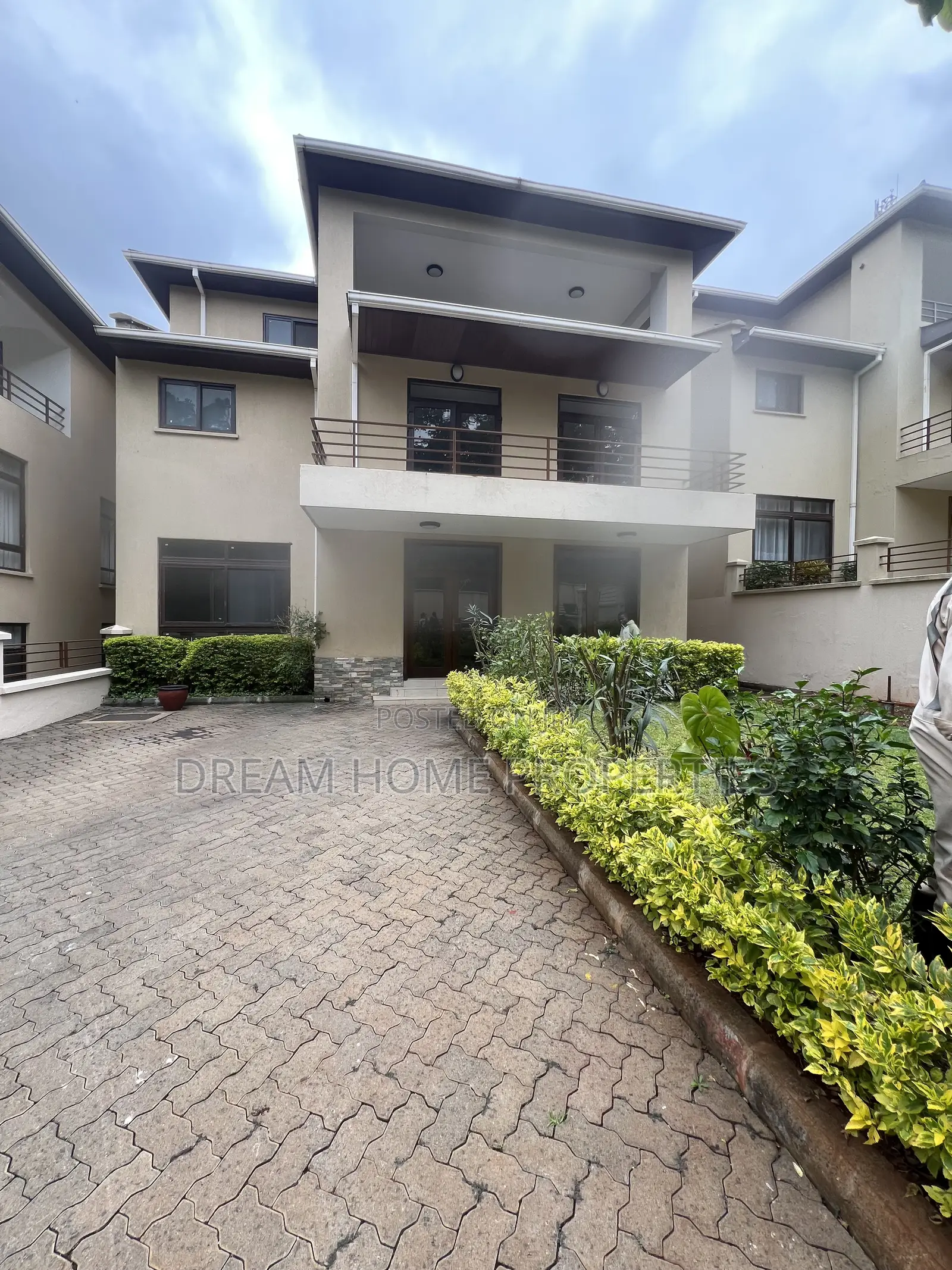 5bdrm Townhouse / Terrace in Lavington for rent
