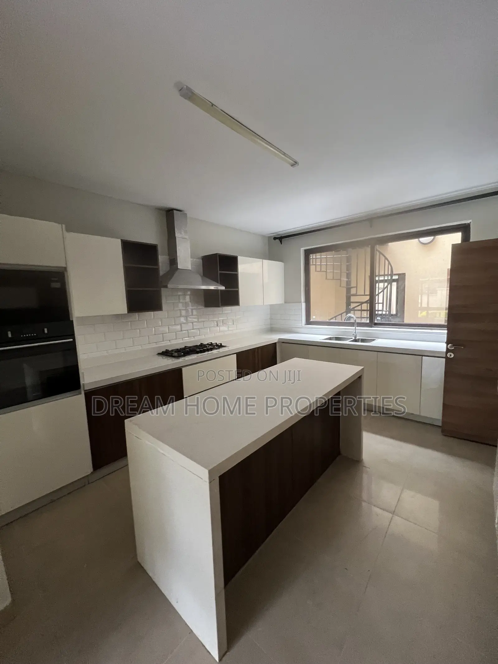 5bdrm Townhouse / Terrace in Lavington for rent