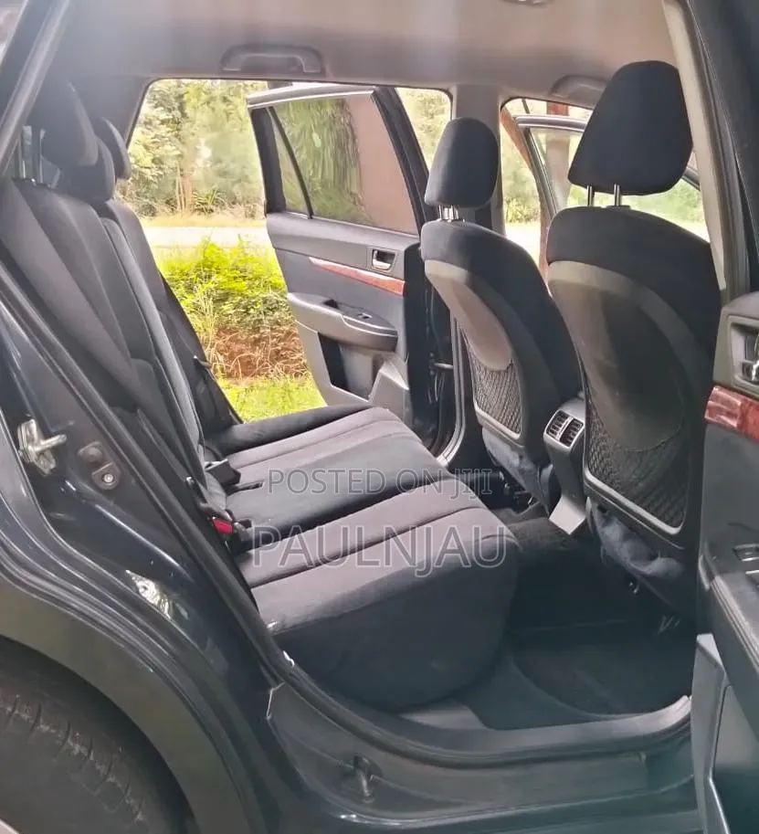 Subaru Outback 2011 Gray