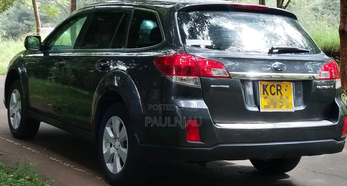Subaru Outback 2011 Gray
