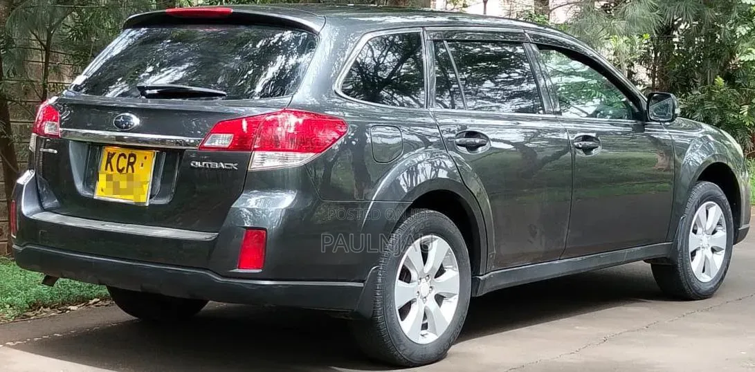 Subaru Outback 2011 Gray
