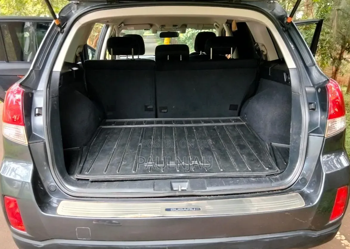 Subaru Outback 2011 Gray