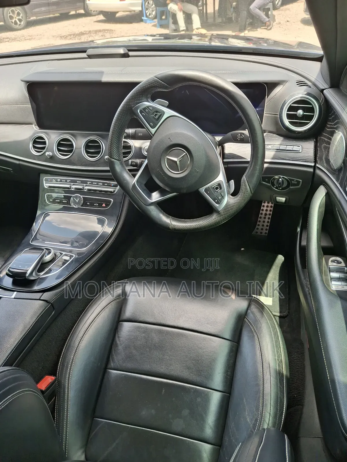 Mercedes-Benz E220 2016 Blue