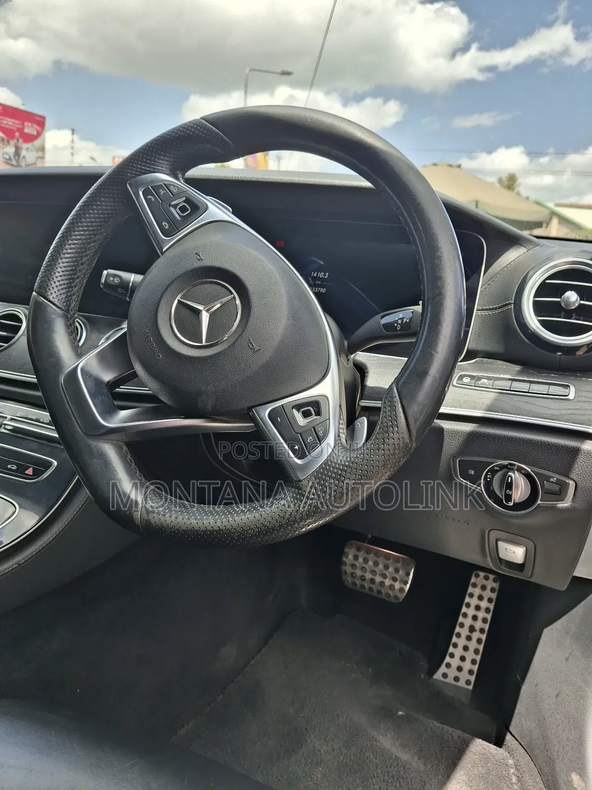 Mercedes-Benz E220 2016 Blue