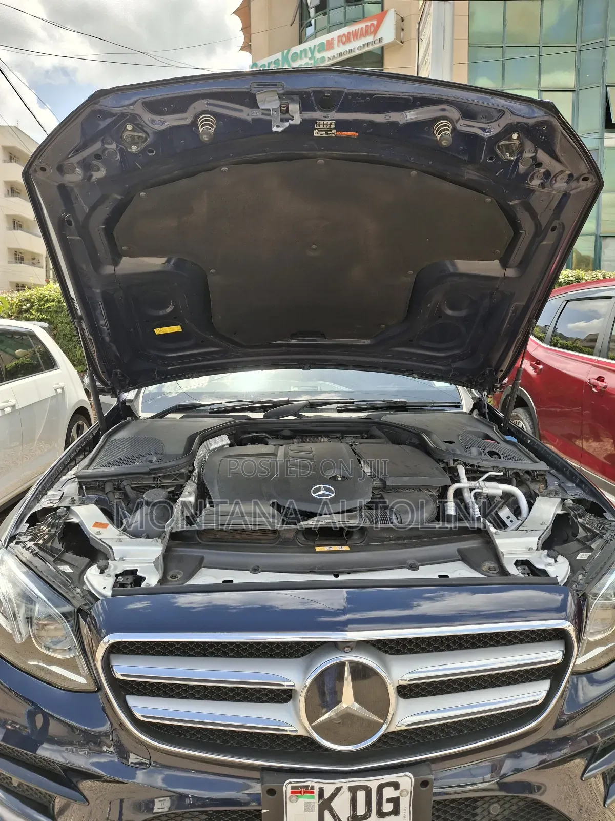 Mercedes-Benz E220 2016 Blue