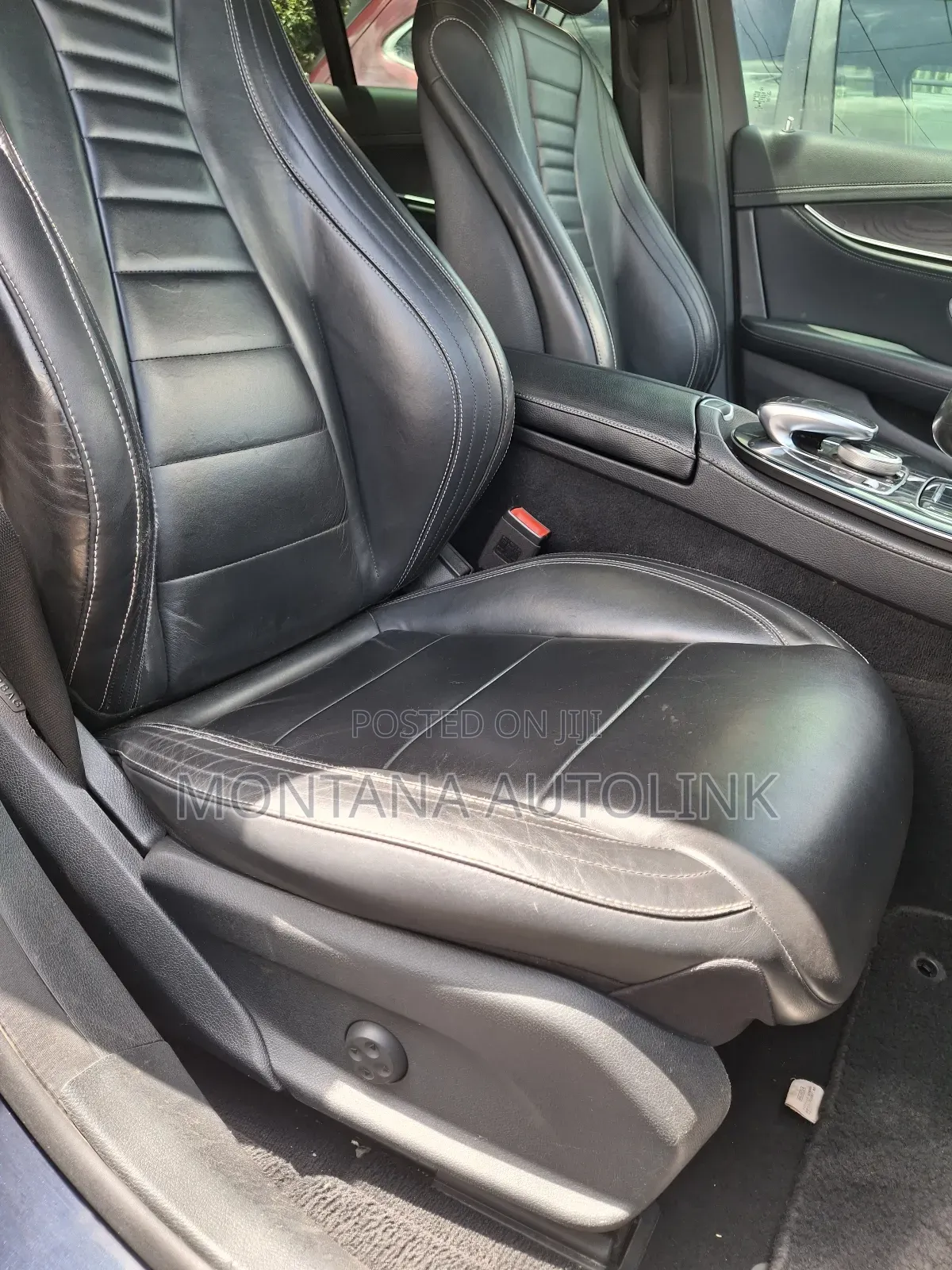Mercedes-Benz E220 2016 Blue